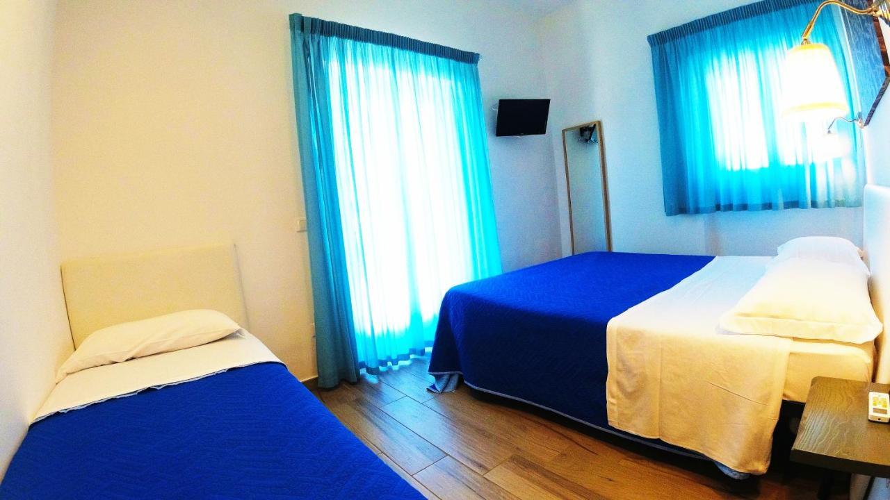 Hotel Rio Claro Fondi Ngoại thất bức ảnh