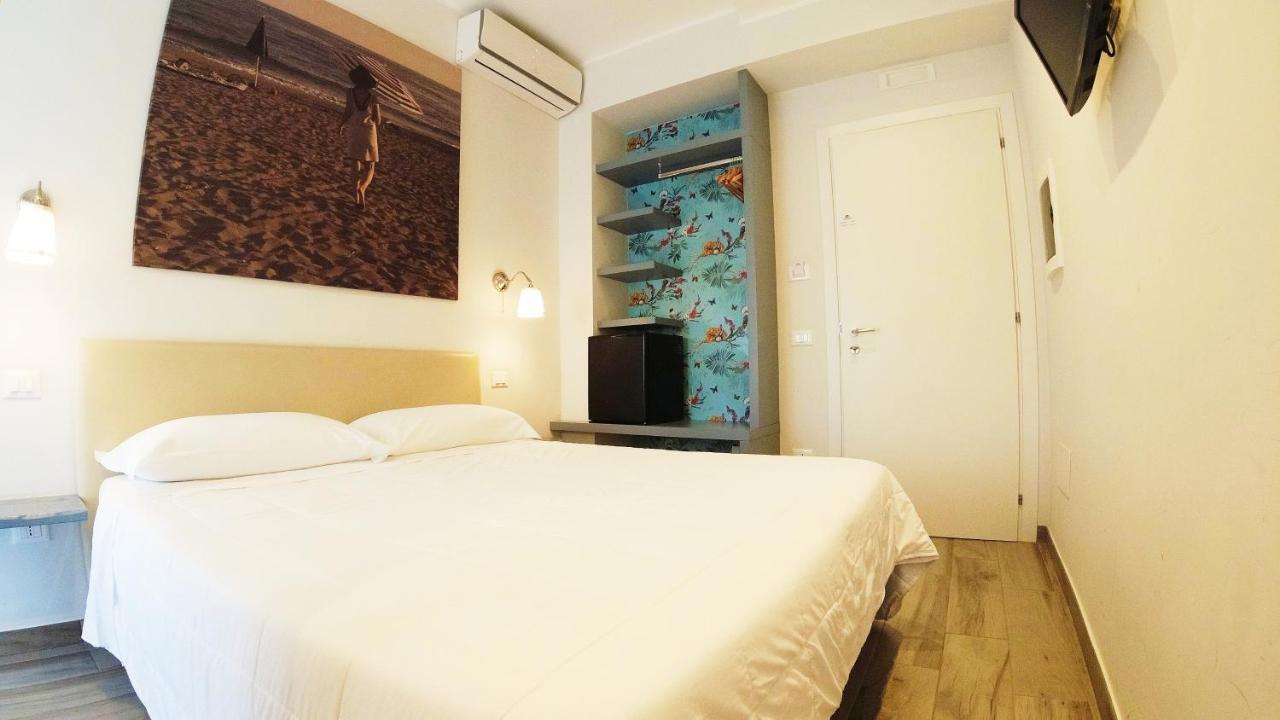 Hotel Rio Claro Fondi Ngoại thất bức ảnh